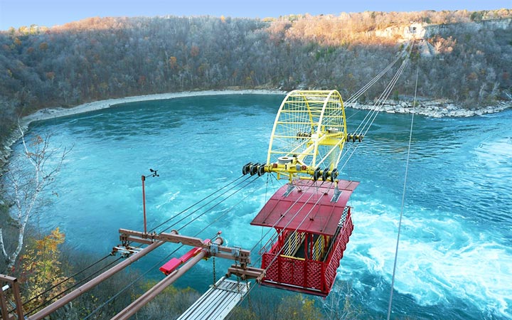 【カナダ側のナイアガラ現地発/トロント解散】ナイアガラの滝1日観光ツアー		